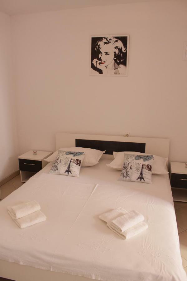 Adria Apartments Stobreč Esterno foto