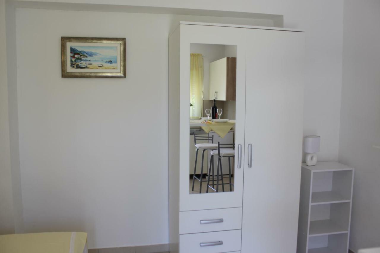 Adria Apartments Stobreč Esterno foto