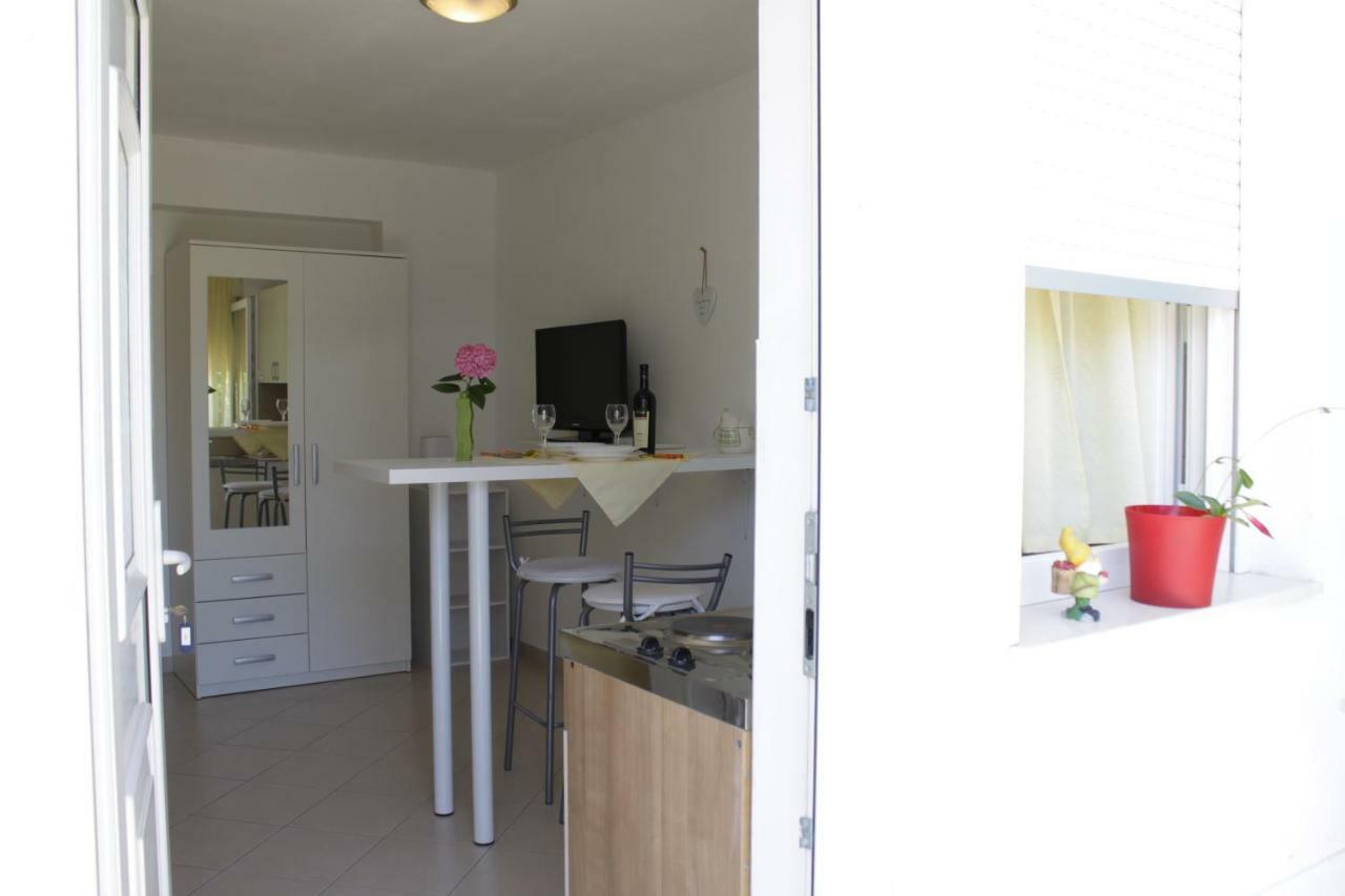 Adria Apartments Stobreč Esterno foto